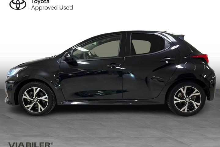 Sort Toyota Yaris fra 2024