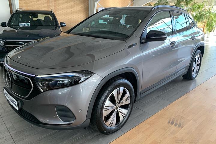 Sort Mercedes EQA250 fra 2022