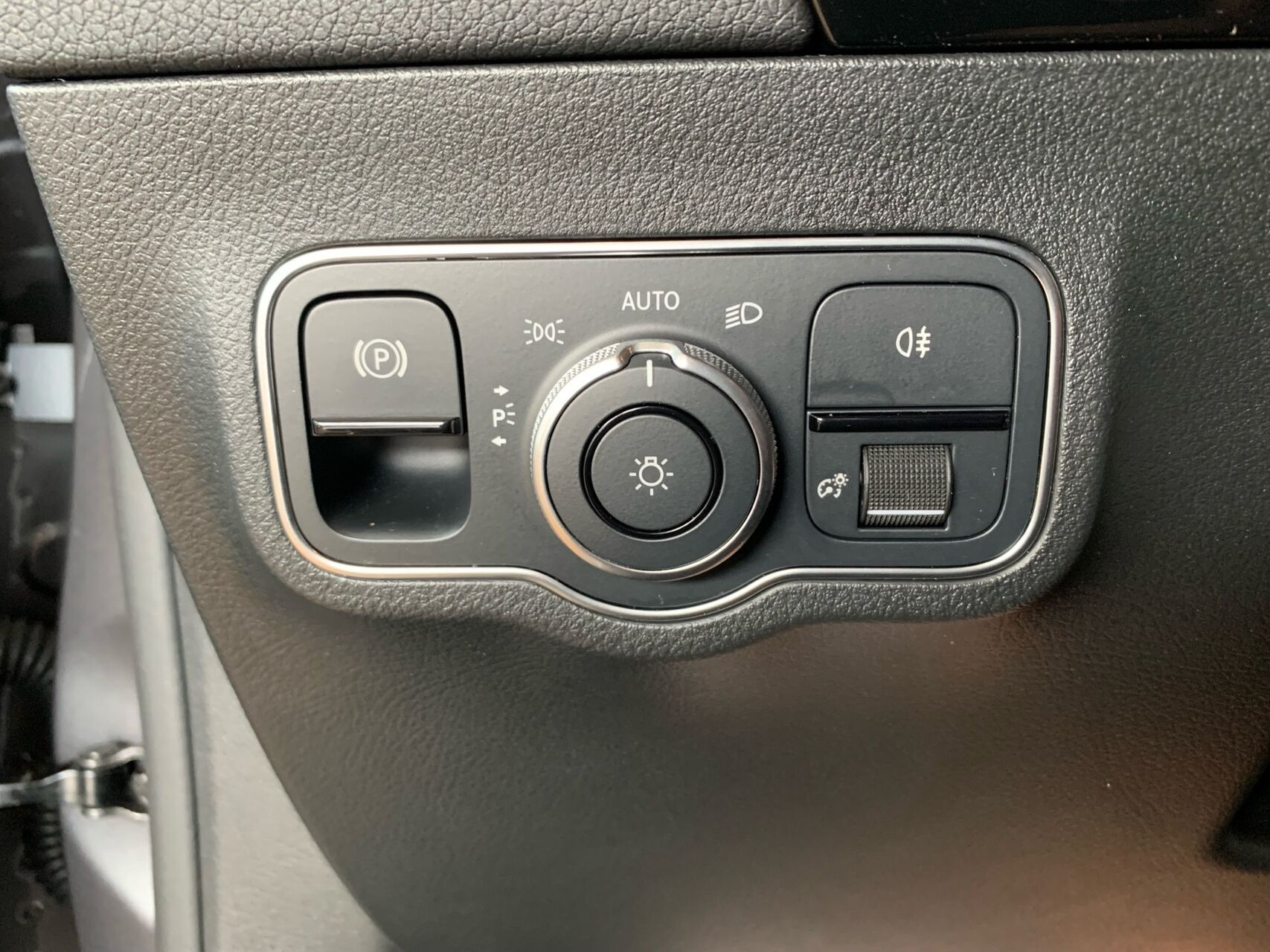 Sort Mercedes EQA250 fra 2022