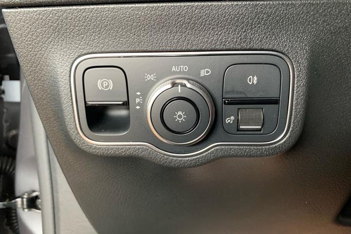 Sort Mercedes EQA250 fra 2022