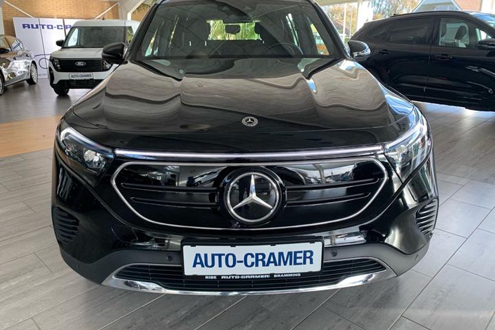 Sort Mercedes EQB250 fra 2023