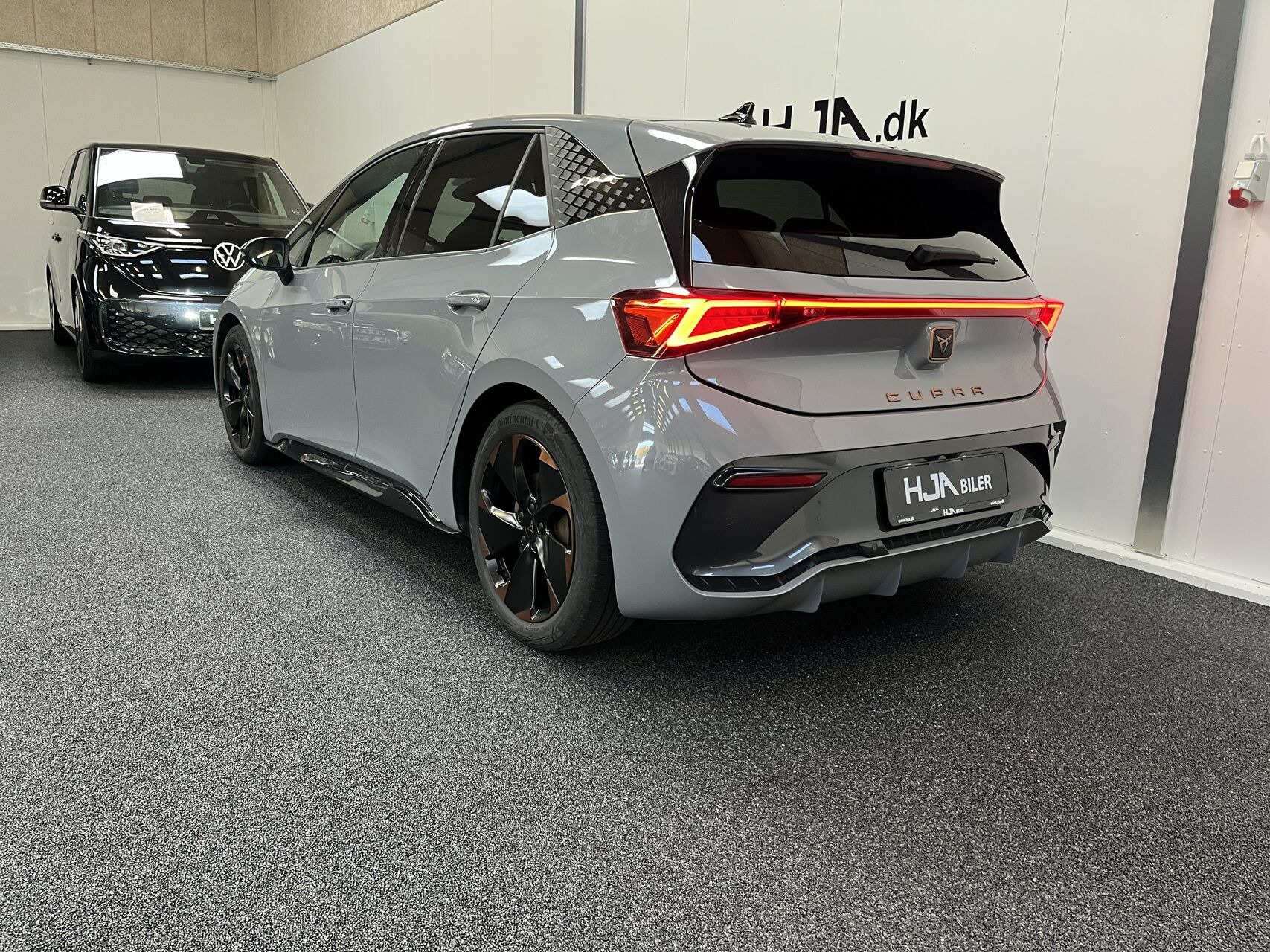 Grå Cupra Born fra 2022