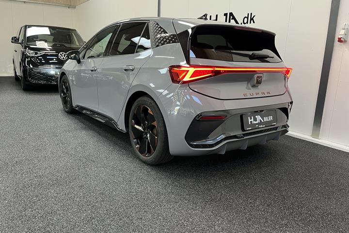 Grå Cupra Born fra 2022