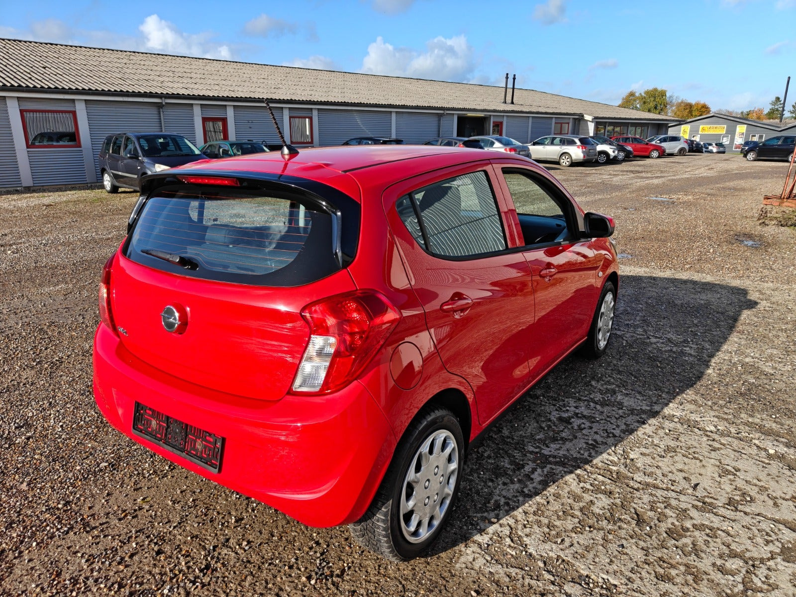 Gul Opel Karl fra 2017