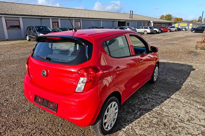 Gul Opel Karl fra 2017