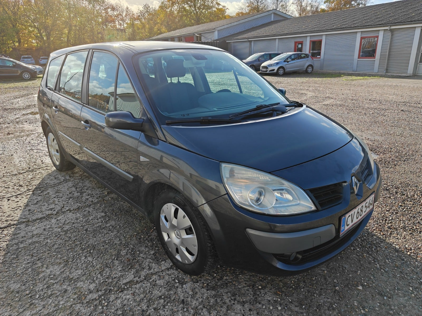 Gul Renault Grand Scenic II fra 2006