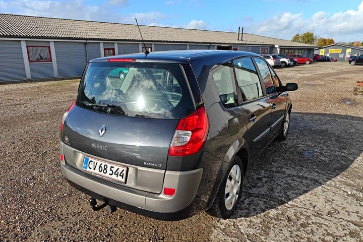 Gul Renault Grand Scenic II fra 2006