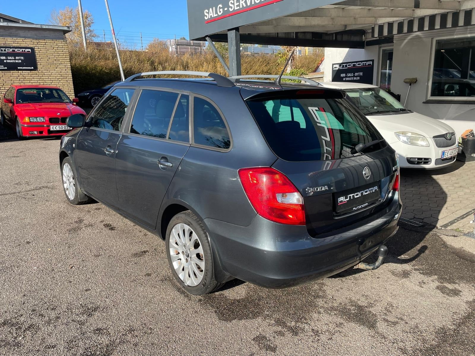 Grå Skoda Fabia fra 2015