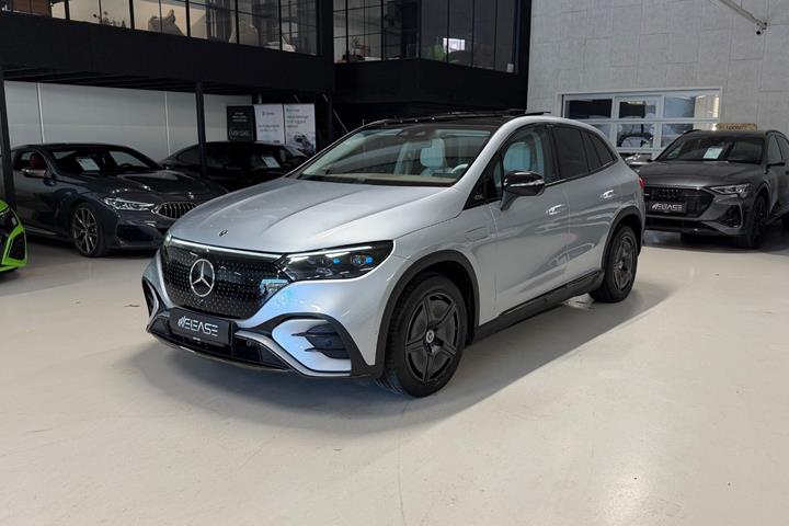 Grå Mercedes EQE350 SUV fra 2024