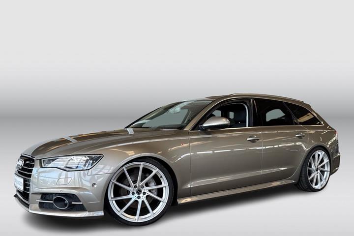 Beige Audi A6 fra 2016