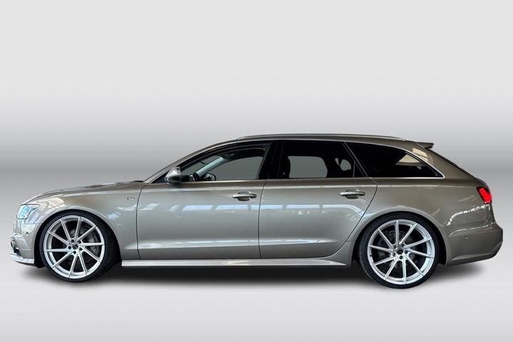 Beige Audi A6 fra 2016
