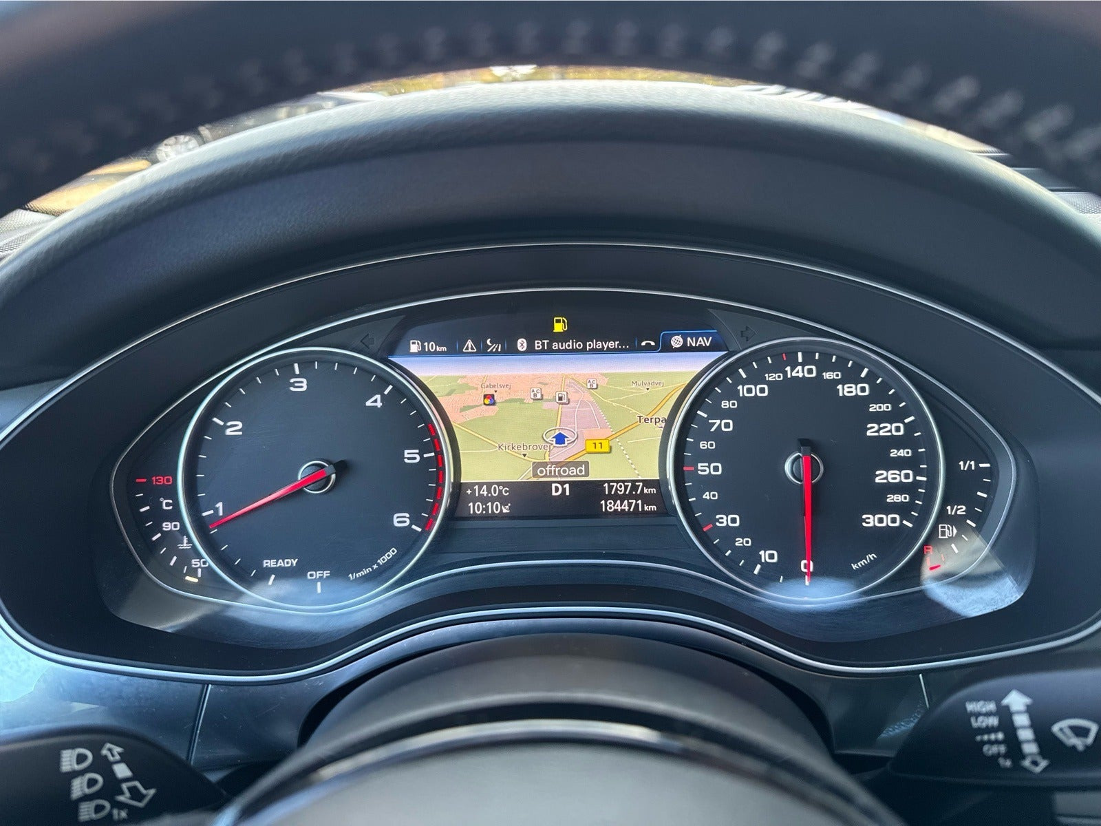 Beige Audi A6 fra 2016