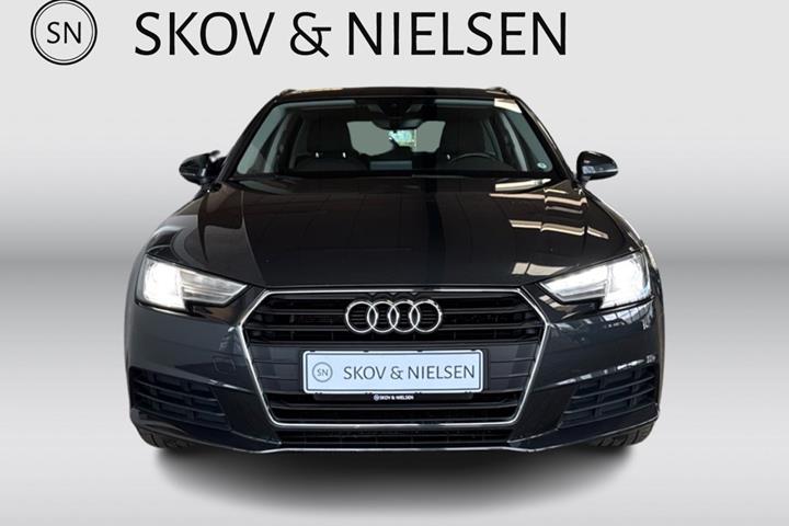 Grå Audi A4 fra 2015