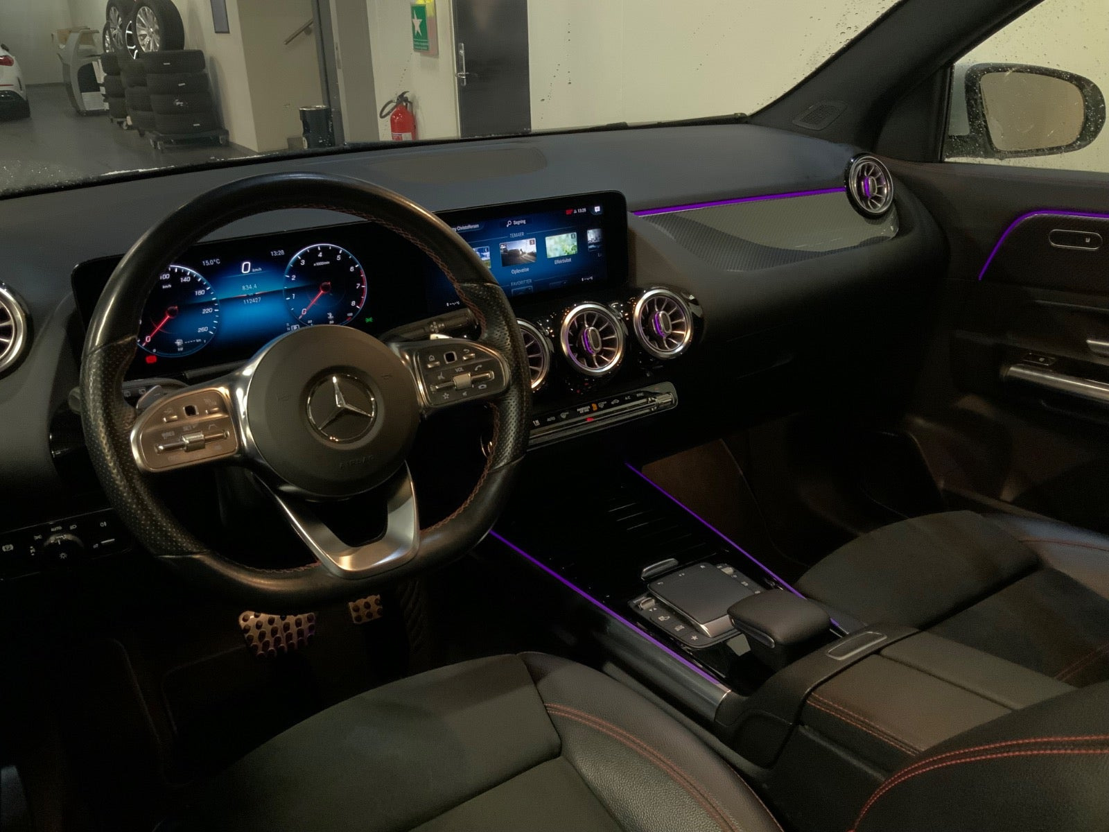 Hvid Mercedes GLA200 fra 2021