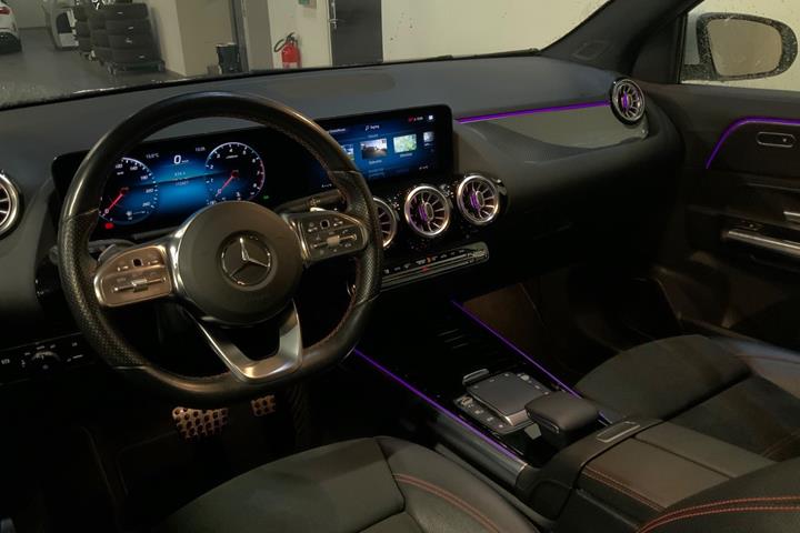 Hvid Mercedes GLA200 fra 2021