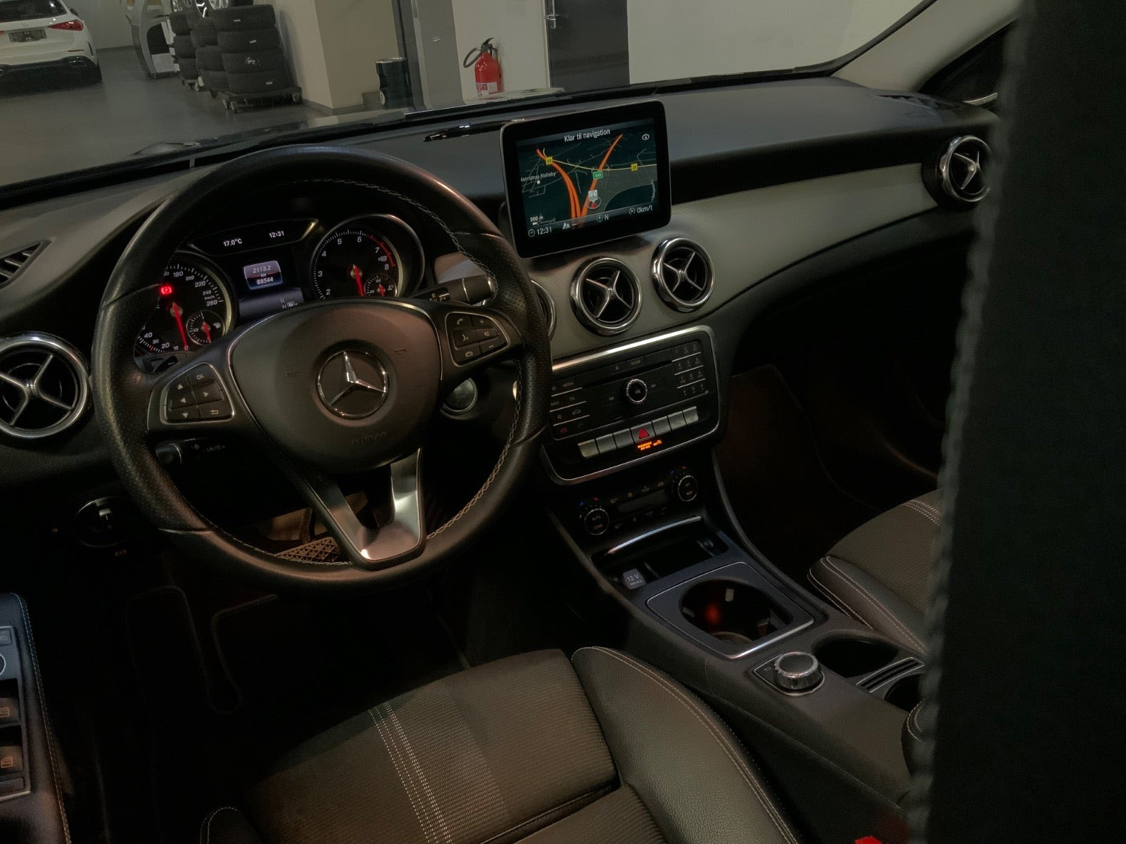 Sort Mercedes GLA250 fra 2018