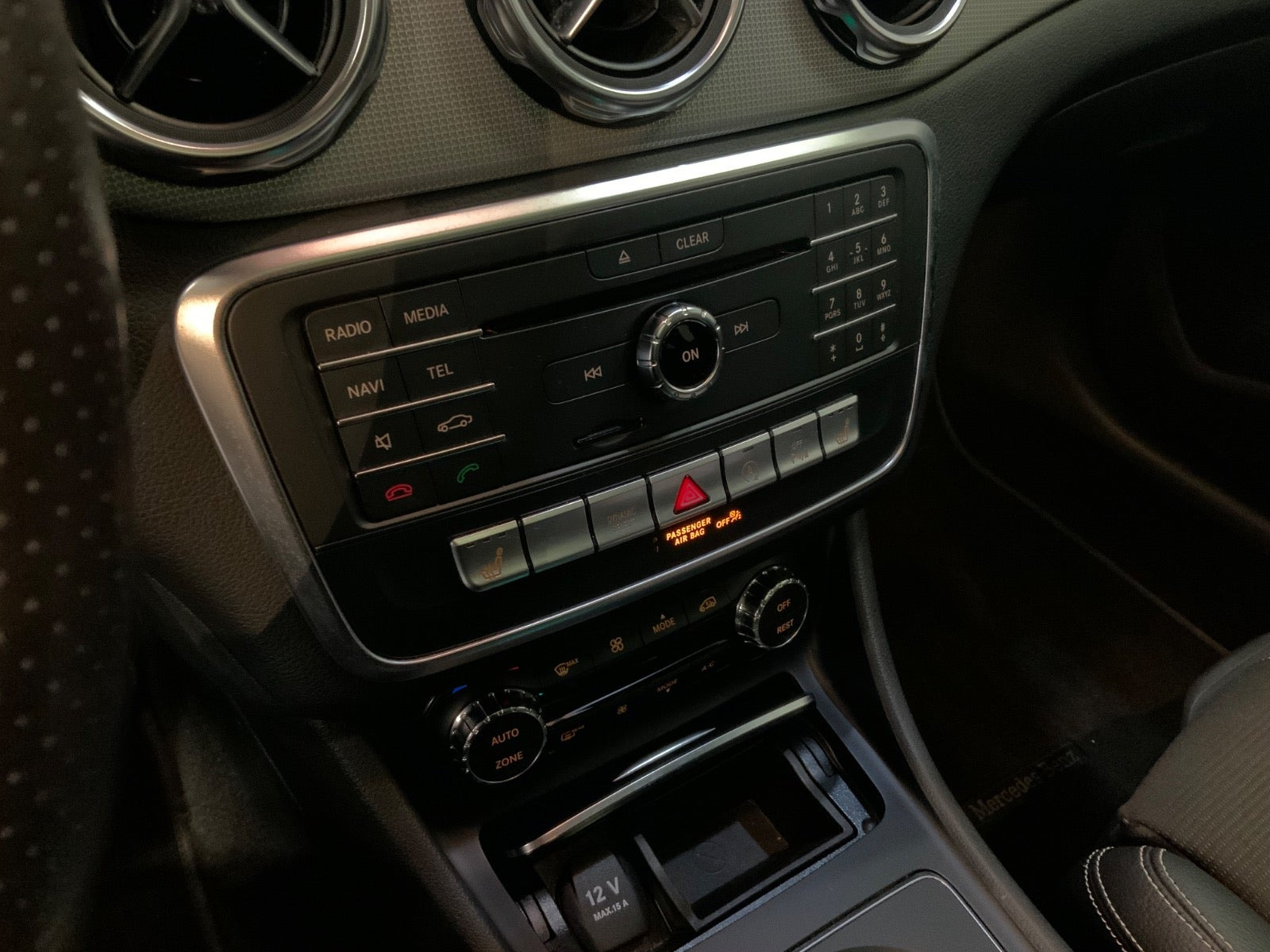 Sort Mercedes GLA250 fra 2018