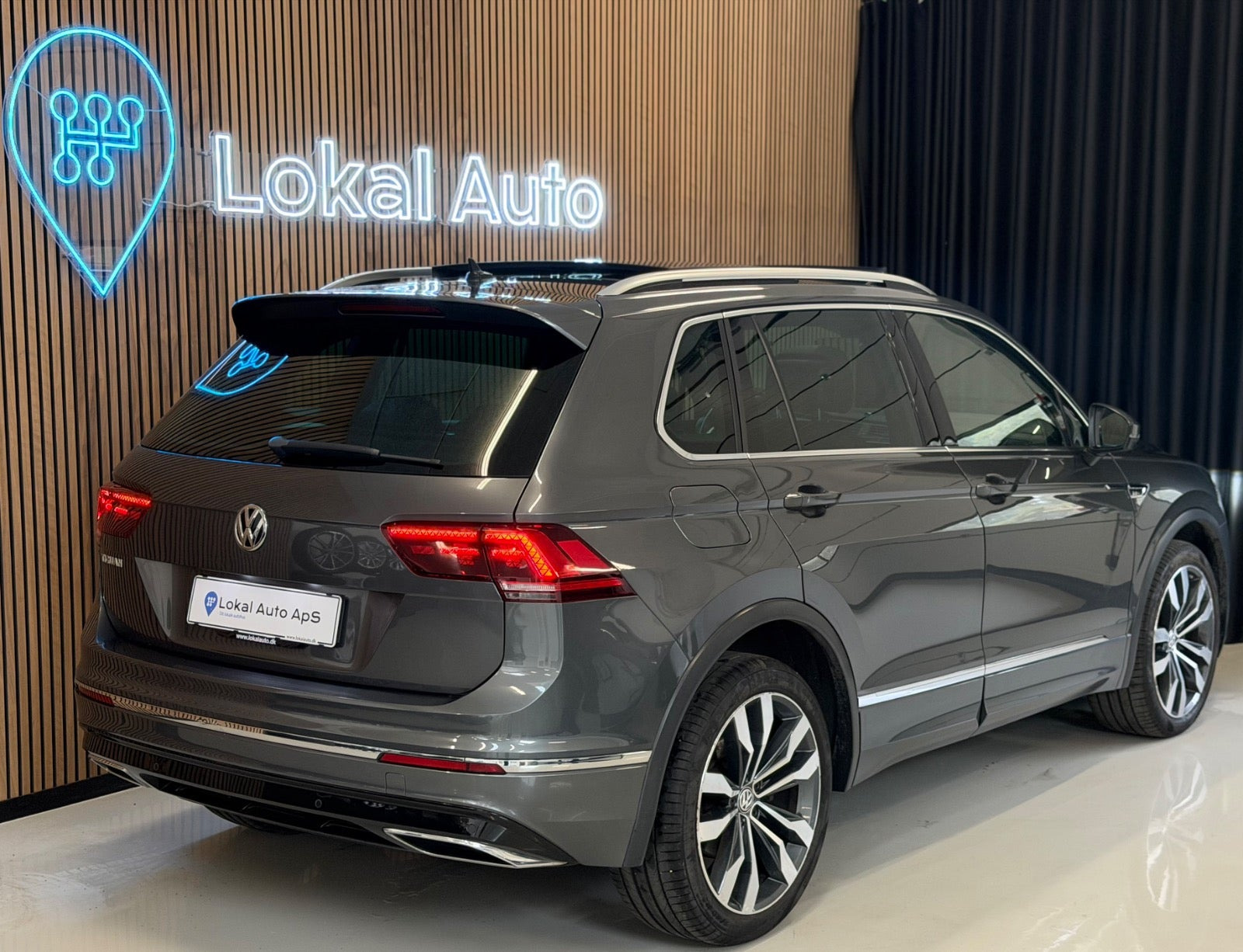 Sort VW Tiguan fra 2017