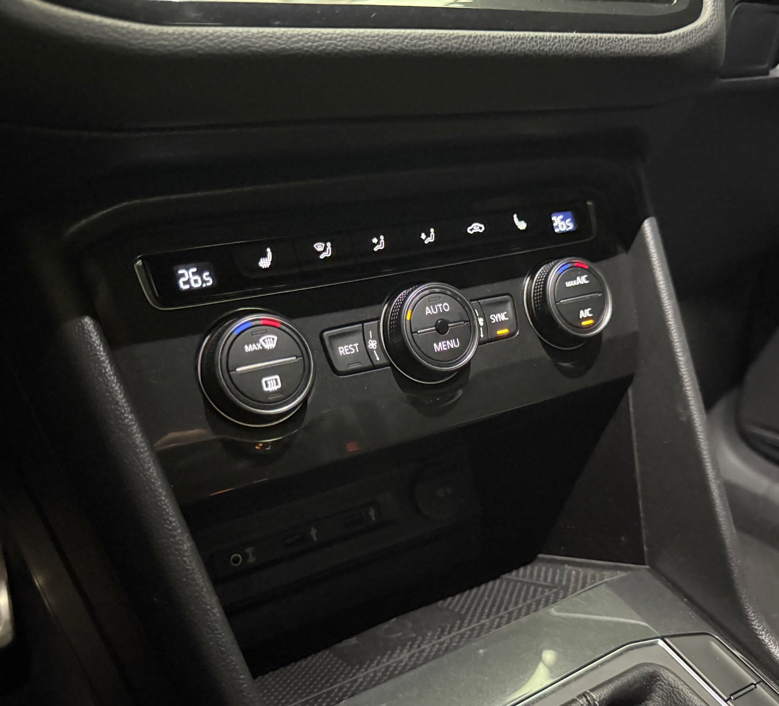 Sort VW Tiguan fra 2017