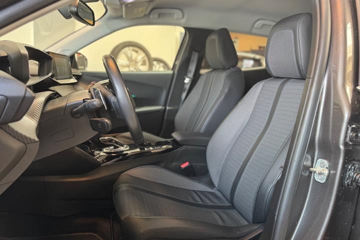 undefined Peugeot 2008 fra 2021