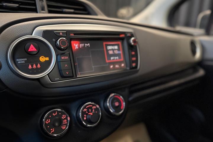 undefined Toyota Yaris fra 2012