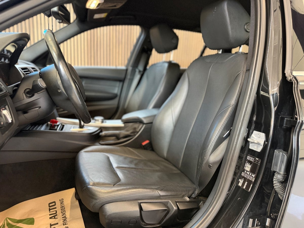 Sort BMW 320d fra 2018