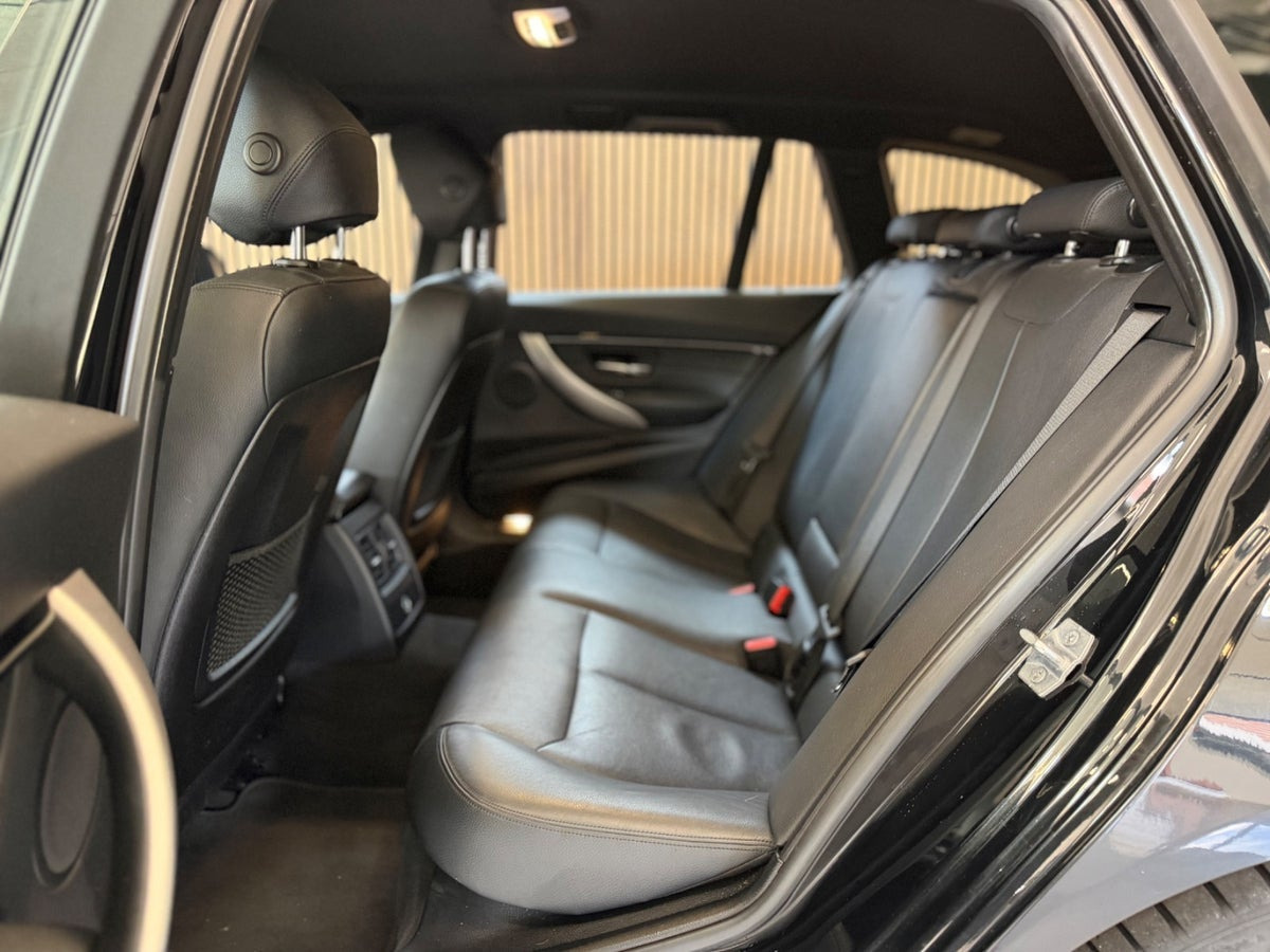Sort BMW 320d fra 2018