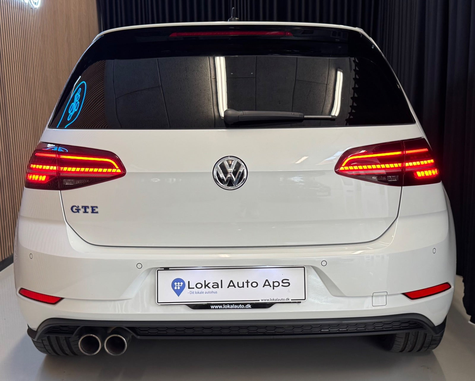 Blå VW Golf VII fra 2019