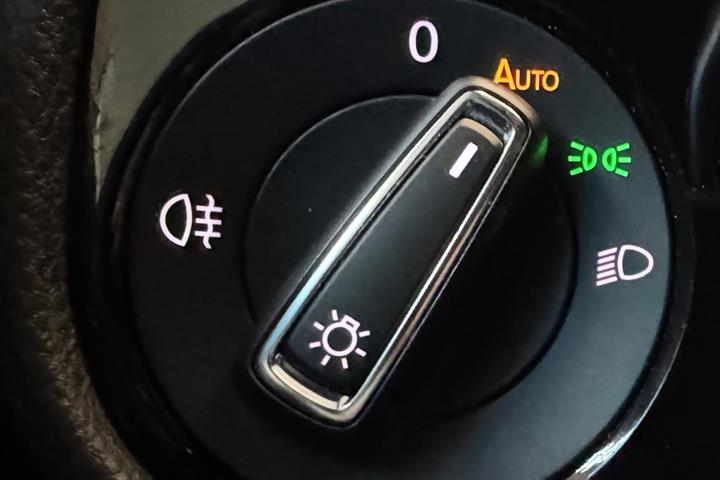 Blå VW Golf VII fra 2019
