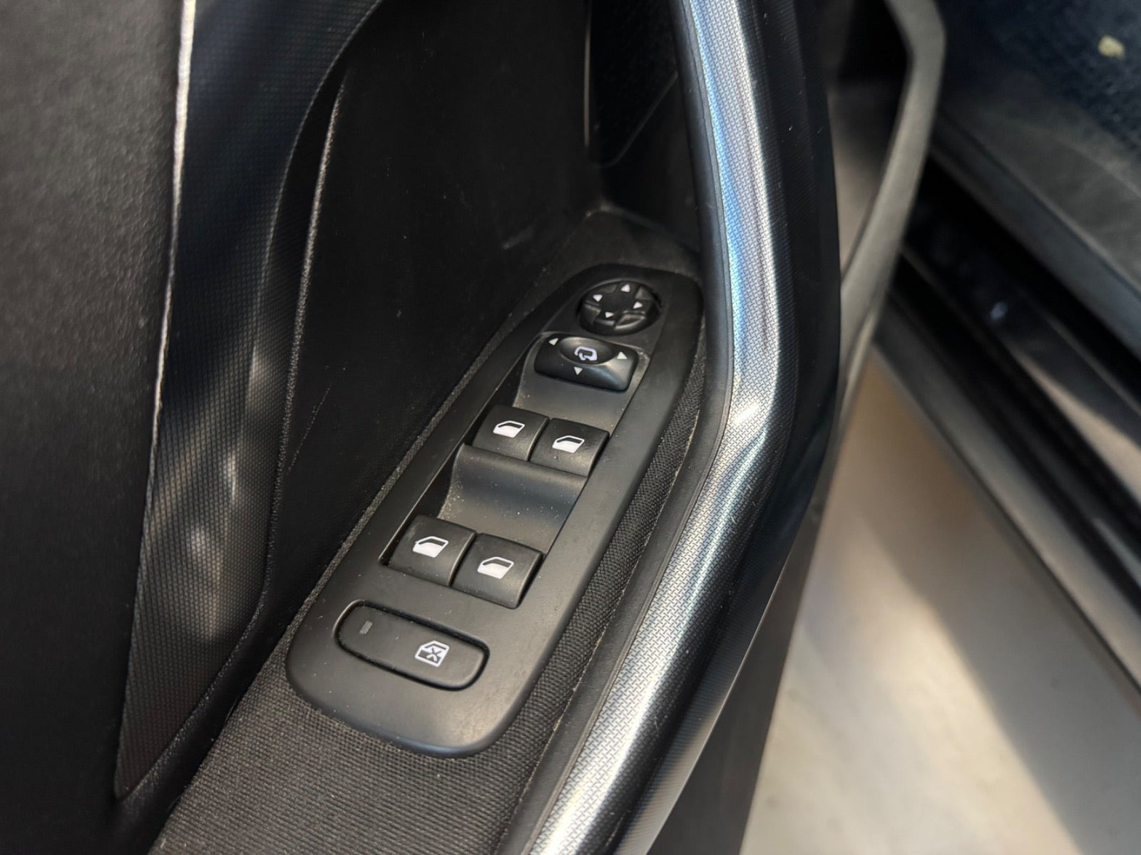 undefined Peugeot 2008 fra 2016