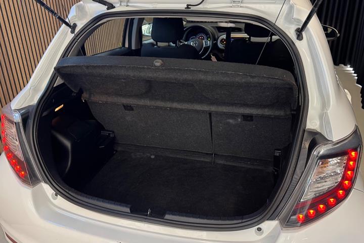 undefined Toyota Yaris fra 2012