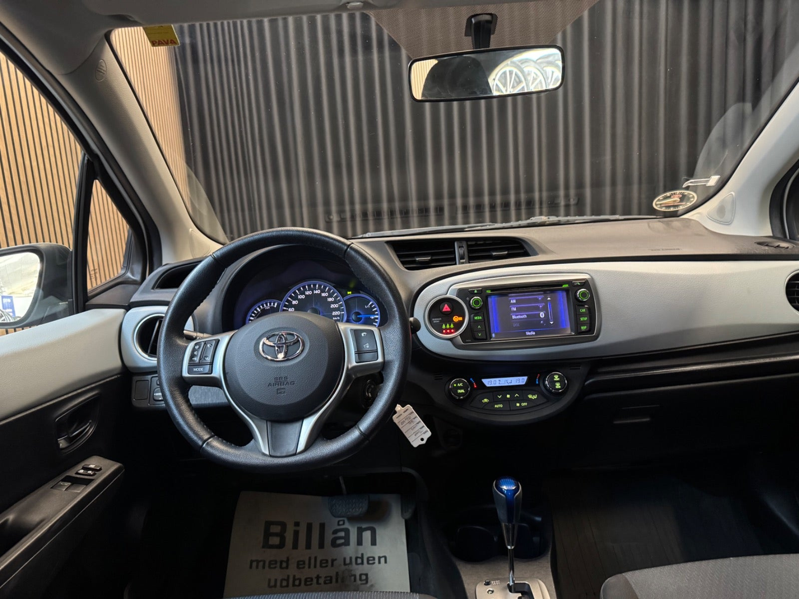 undefined Toyota Yaris fra 2012