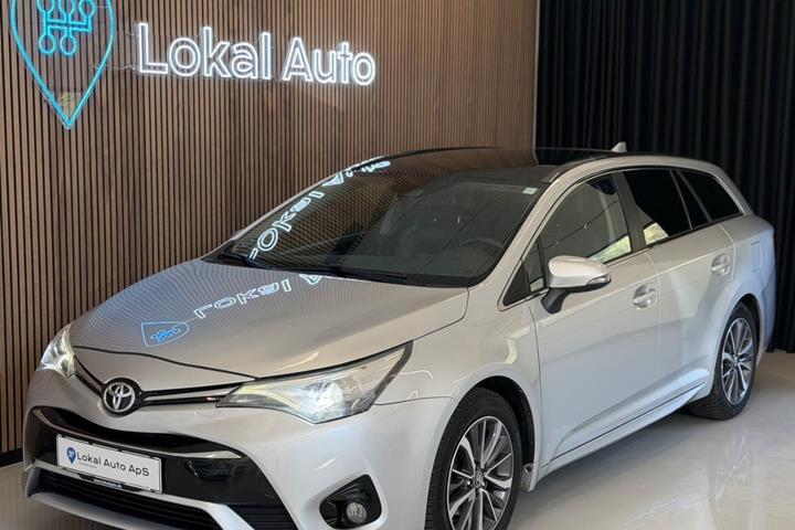 undefined Toyota Avensis fra 2015