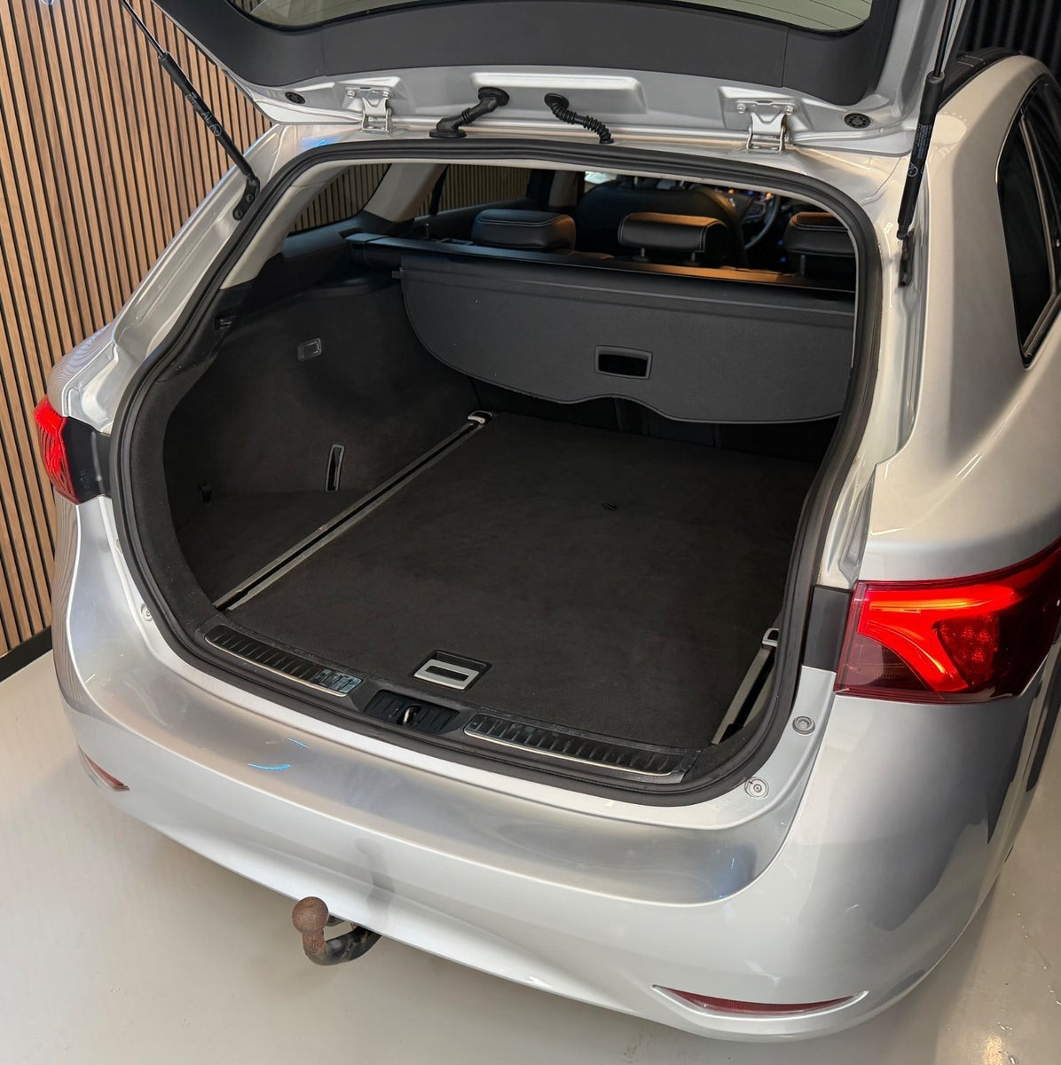 undefined Toyota Avensis fra 2015