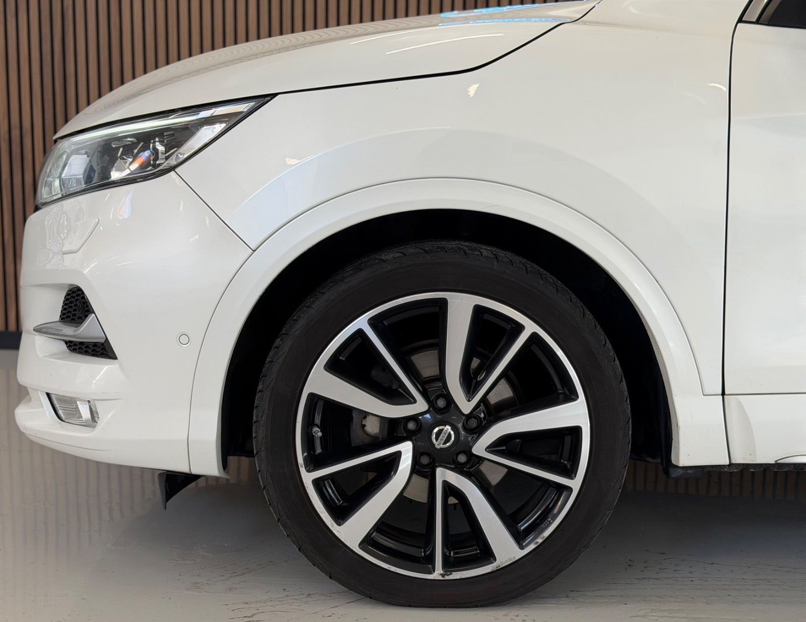 Sort Nissan Qashqai fra 2019