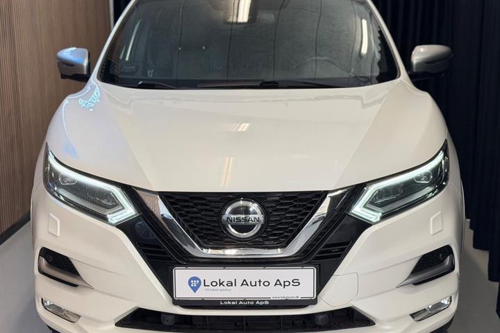 Sort Nissan Qashqai fra 2019