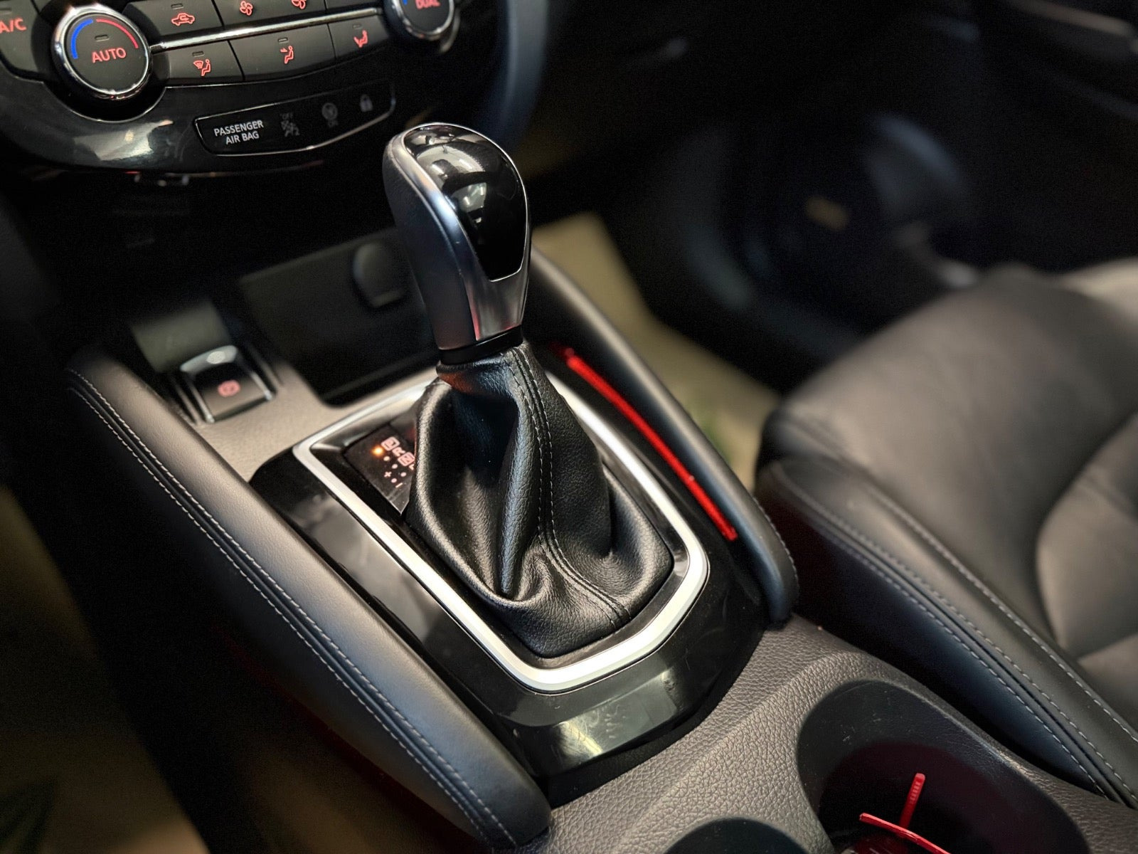 Sort Nissan Qashqai fra 2019