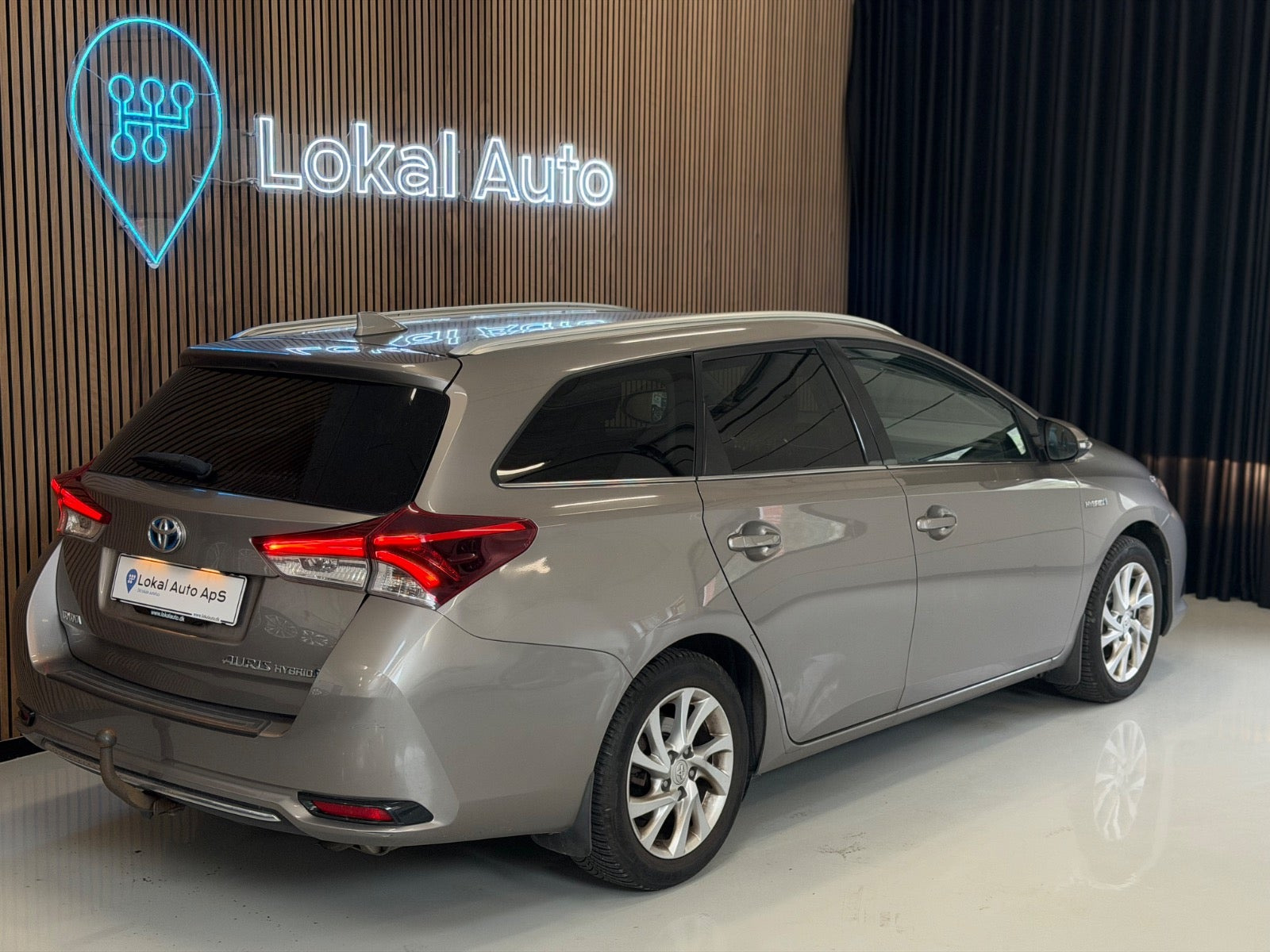 undefined Toyota Auris fra 2015