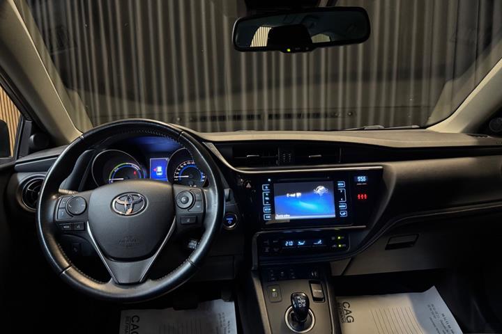 undefined Toyota Auris fra 2015