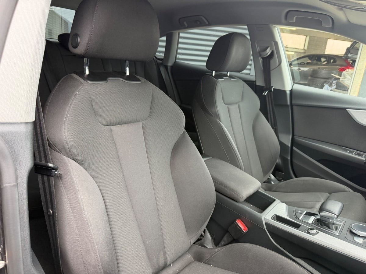 Grå Audi A5 fra 2018