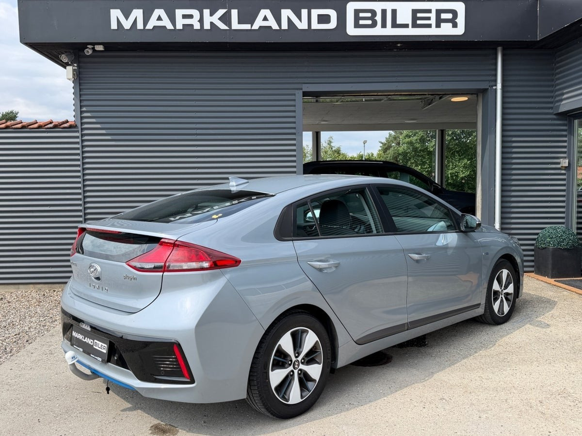 Grå Hyundai Ioniq fra 2018