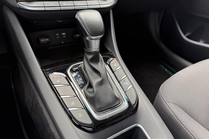 Grå Hyundai Ioniq fra 2018
