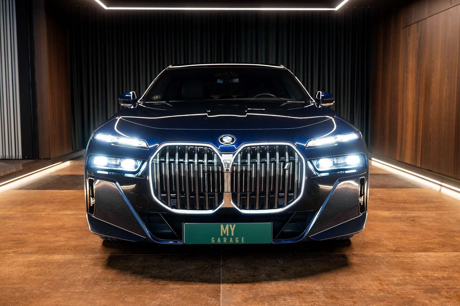 Blå BMW i7 fra 2022