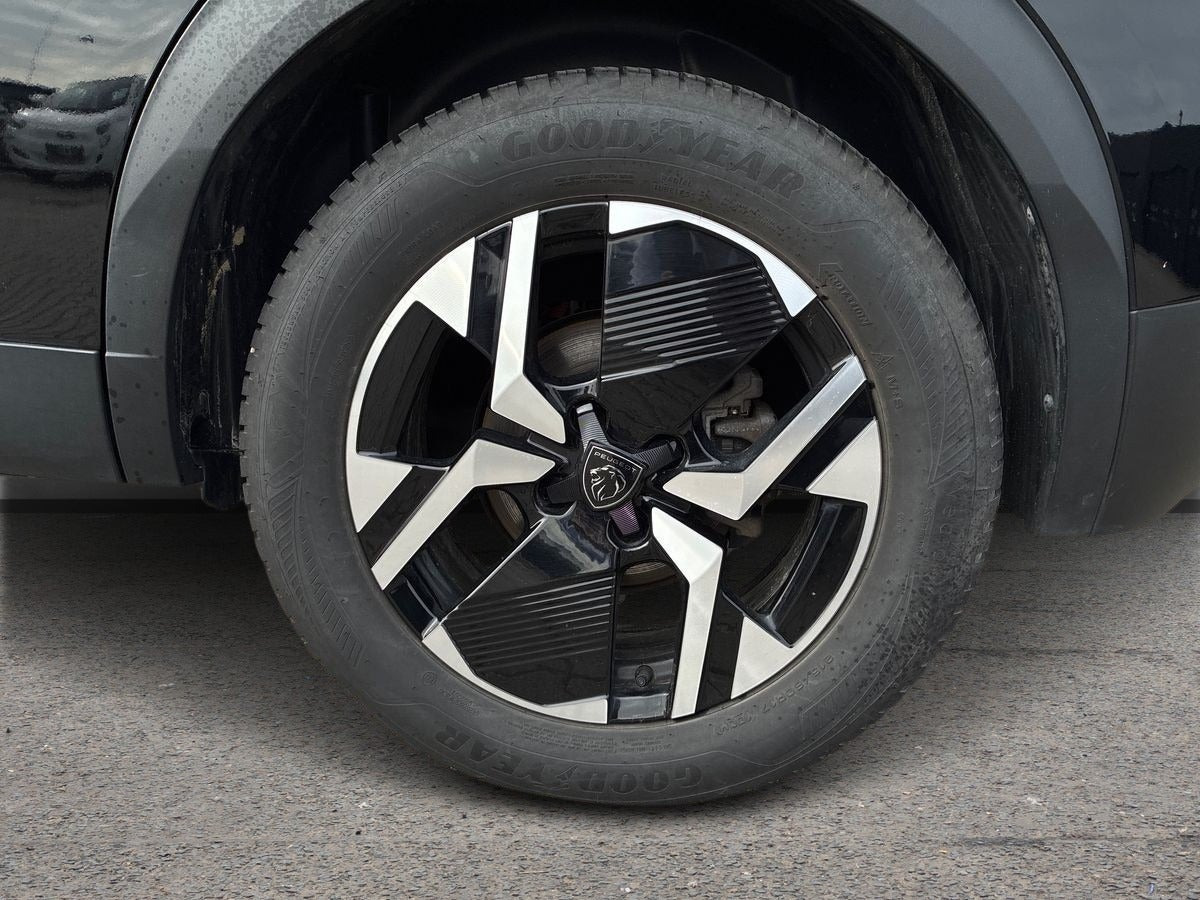 Sort Peugeot e-2008 fra 2024