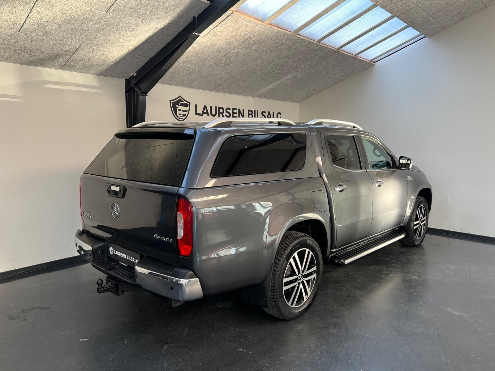 Sort Mercedes X350 d fra 2018