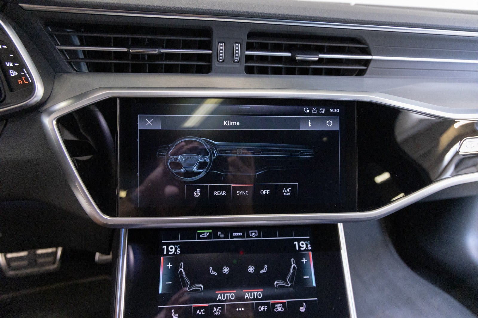 Grå Audi A6 fra 2023