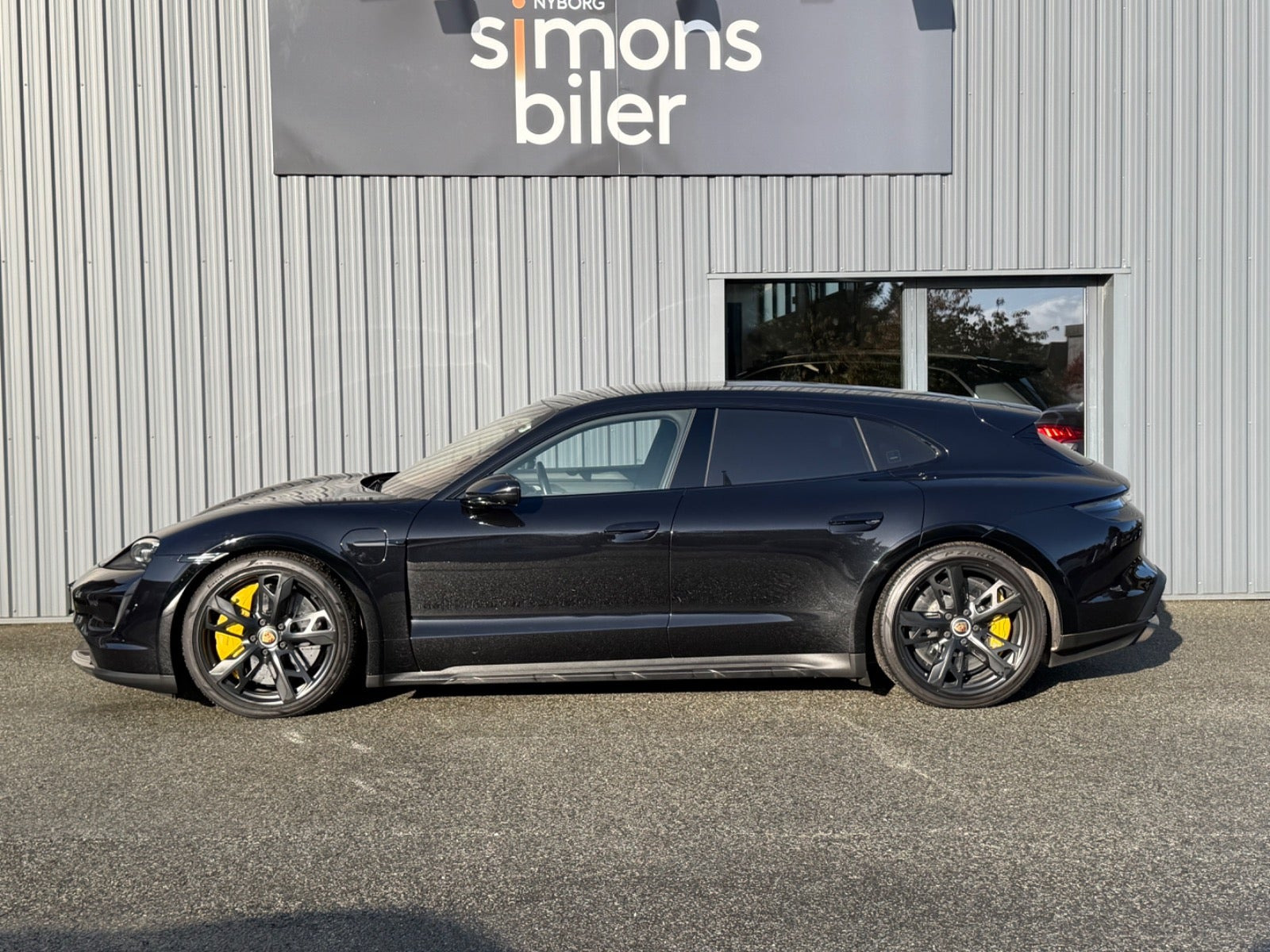Sort Porsche Taycan Turbo S fra 2021