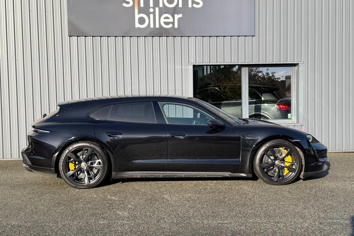 Sort Porsche Taycan Turbo S fra 2021