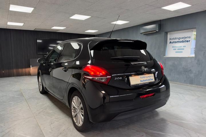 undefined Peugeot 208 fra 2017
