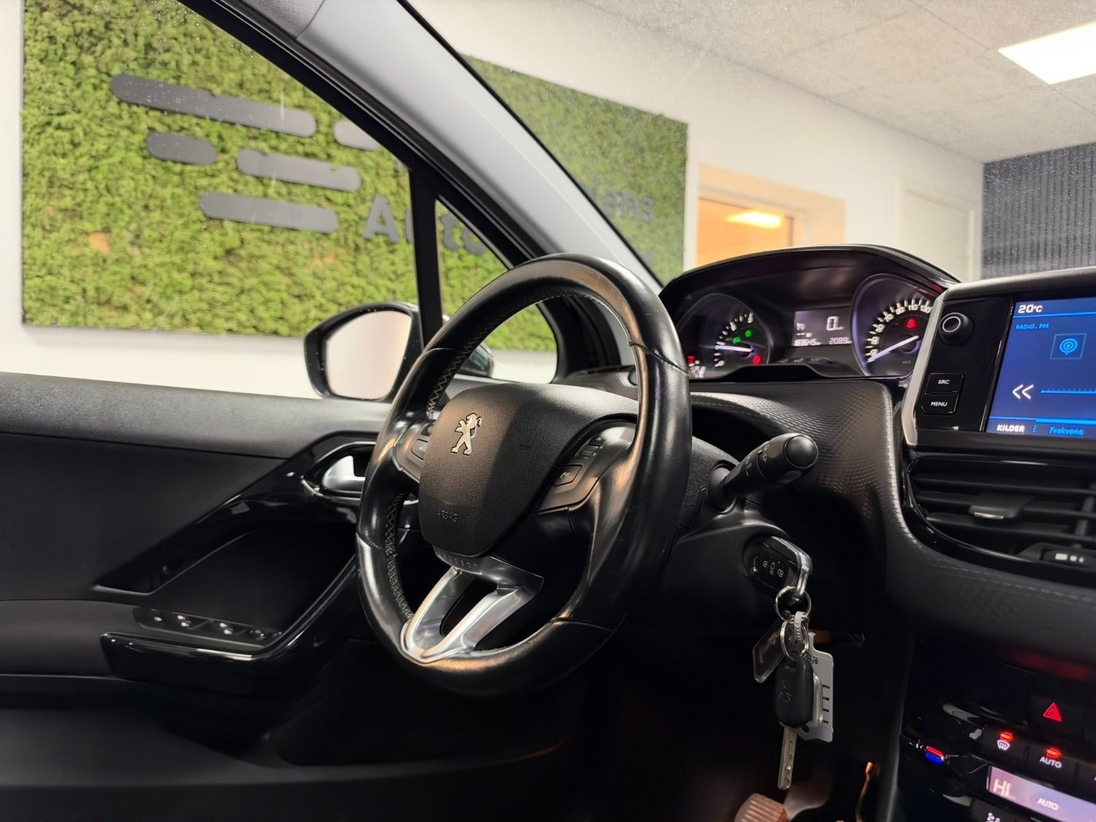 undefined Peugeot 208 fra 2017